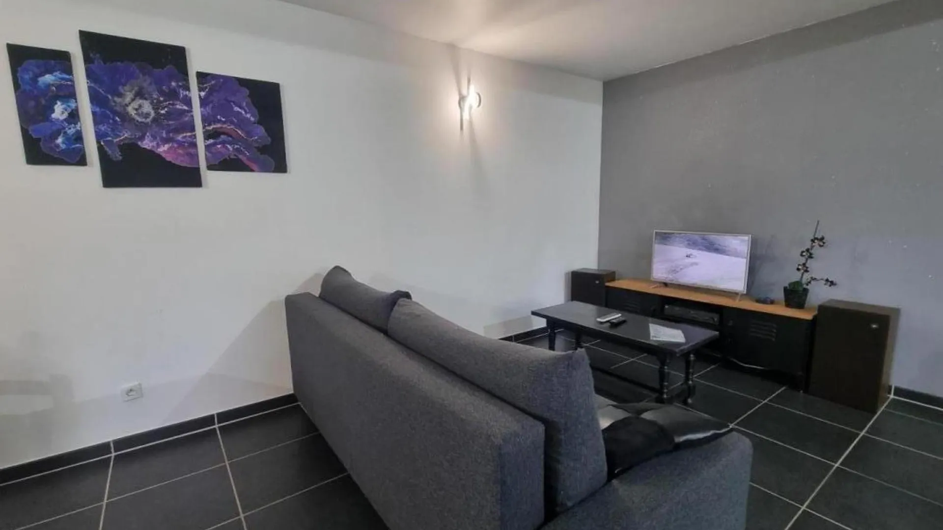 Gite 80M² Avec Jardin Privatif, Garage Pour Motos, A Proximite Des Sentiers De Randonnee Et Circuits Vtt. - Fr-1-496-319 Veranne France